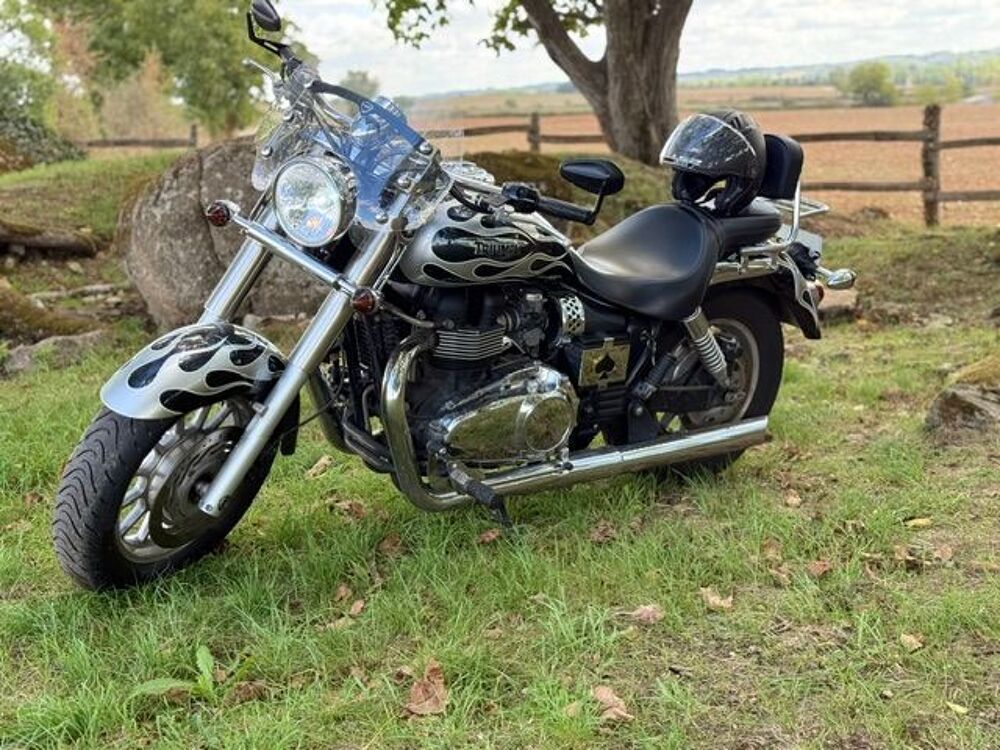 TRIUMPH 2011 occasion 85390 Bazoges En Pareds