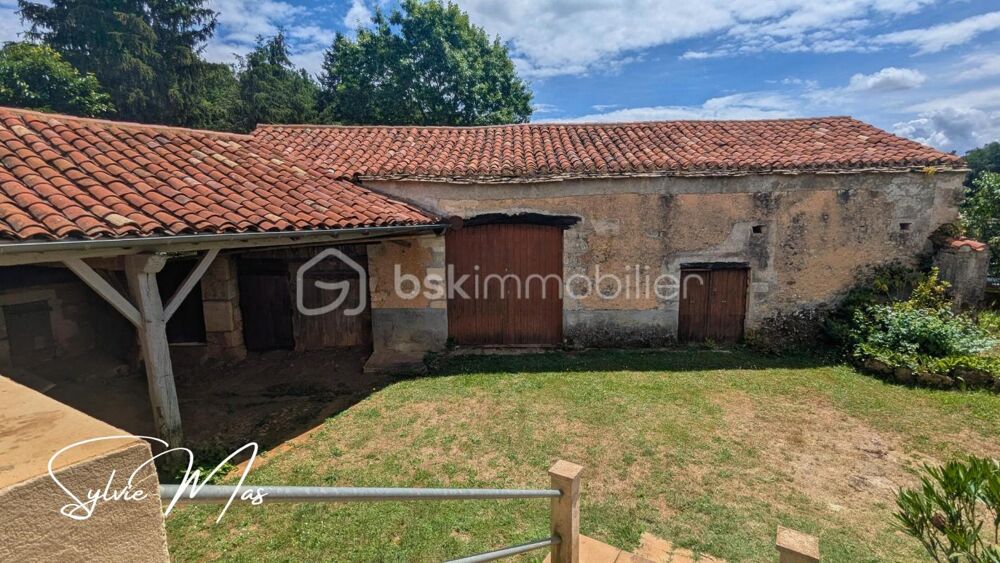 Vente Maison Ensemble de caractère avec grange et ancien four à pain Saint front sur lemance