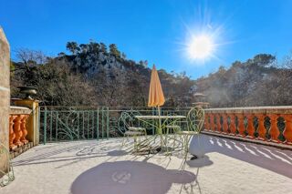  Maison � vendre 10 pi�ces 220 m�