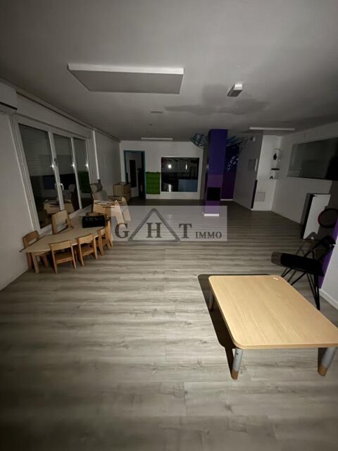 Local commercial &agrave; louer 2400 94000 Creteil