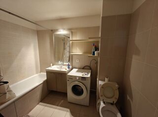  Appartement à louer 4 pièces 80 m²