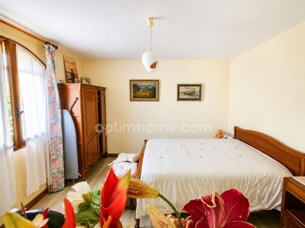 Vente Maison Maison 144 m² – 4 chambres – terrain 1 970 m² avec piscine – Salles 33770 Salles