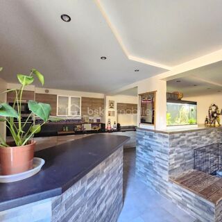  Appartement � vendre 4 pi�ces 157 m�