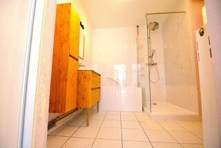  Appartement à louer 3 pièces 90 m²