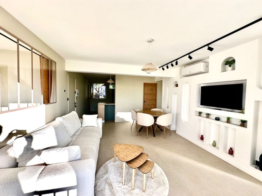 Vente Appartement Cassis centre, T4 de 67m2 meublé avec vue Mer imprenable , cave et stationnement fermé Cassis