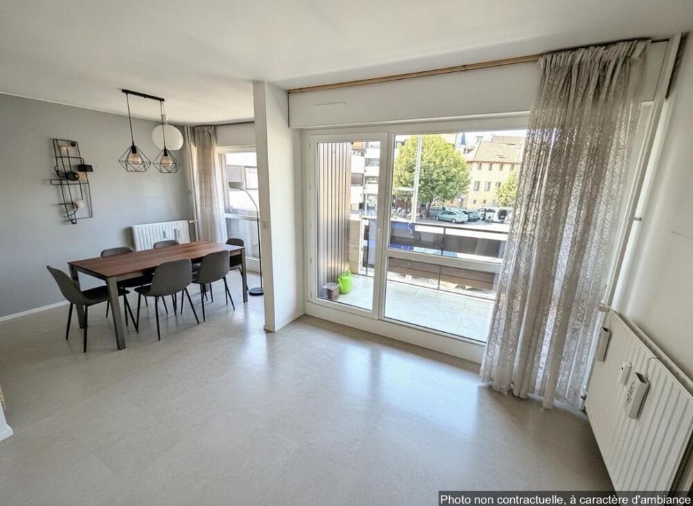 Plein coeur de Thonon-les-Bains Vue imprenable sur la plac