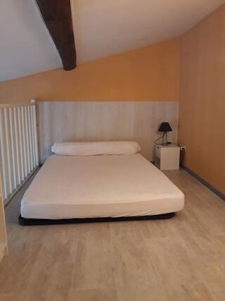  Appartement à louer 1 pièce 38 m²