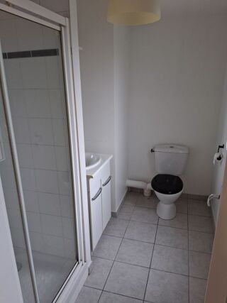  Appartement à louer 2 pièces 45 m²