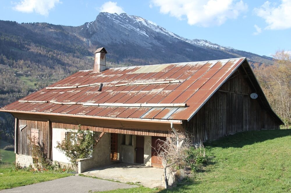 À Vendre : Ancien Corps de Ferme à Rénover -secteur recherché de Thônes (74)