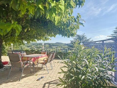   Dpt Gard (30), � vendre  Saint Paulet de Caisson, maison T7 sur deux niveaux d'environ 186m2 habitables avec piscine et pool hou Maison - 7 pi�ce(s) - 212 m�
