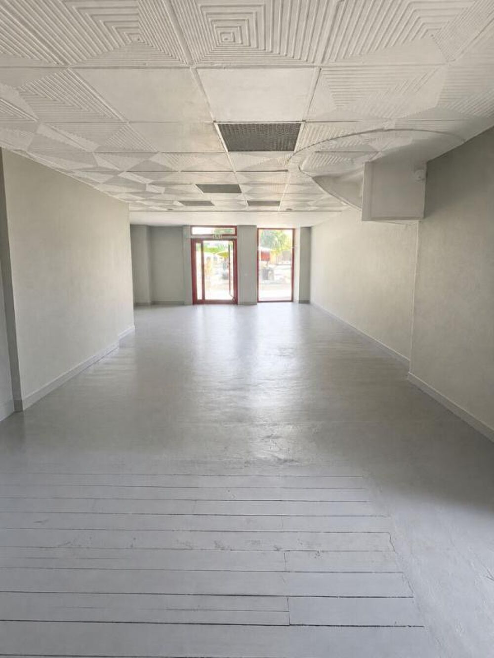 Vente Immeuble Vente Interactive - Départ des offres à 164000 en plein coeur de Saint Gaultier  11 pièces 306 m2 Saint gaultier