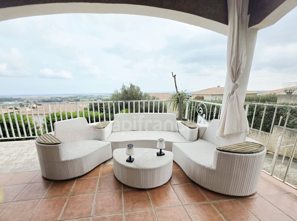 Vue mer  Villa darchitecte avec piscine  6 pièces  Hauteurs de Biguglia