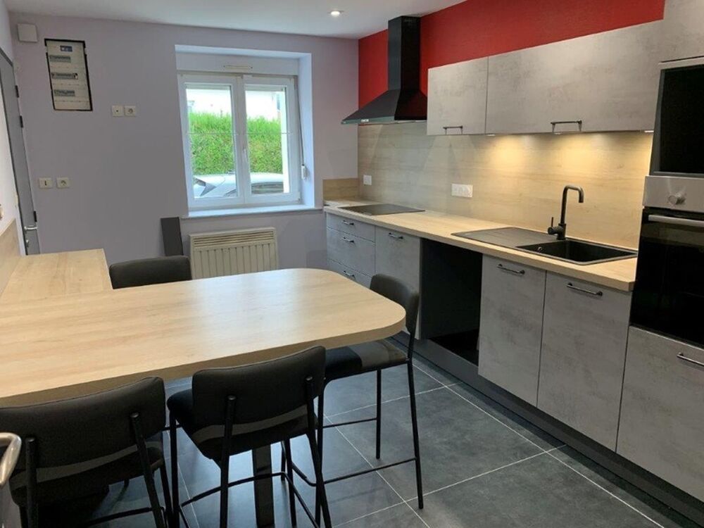 MARVILLE (55600)  Maison de caractère en pierre avec activité de gîte