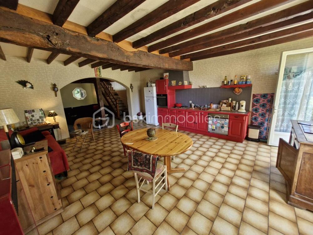 Charmante maison en pierre de 115m2 avec garage et dépendance sur son terrain clos de 800m2 à Camps-sur-l'Isle