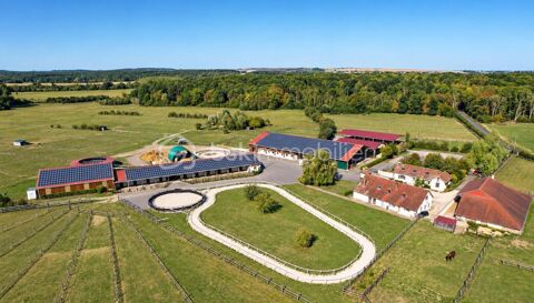   DOMAINE ÉQUESTRE D'EXCEPTION – 48 HECTARES D'UN SEUL TENANT Propriété/château - 15 + pièce(s) - 513 m²
