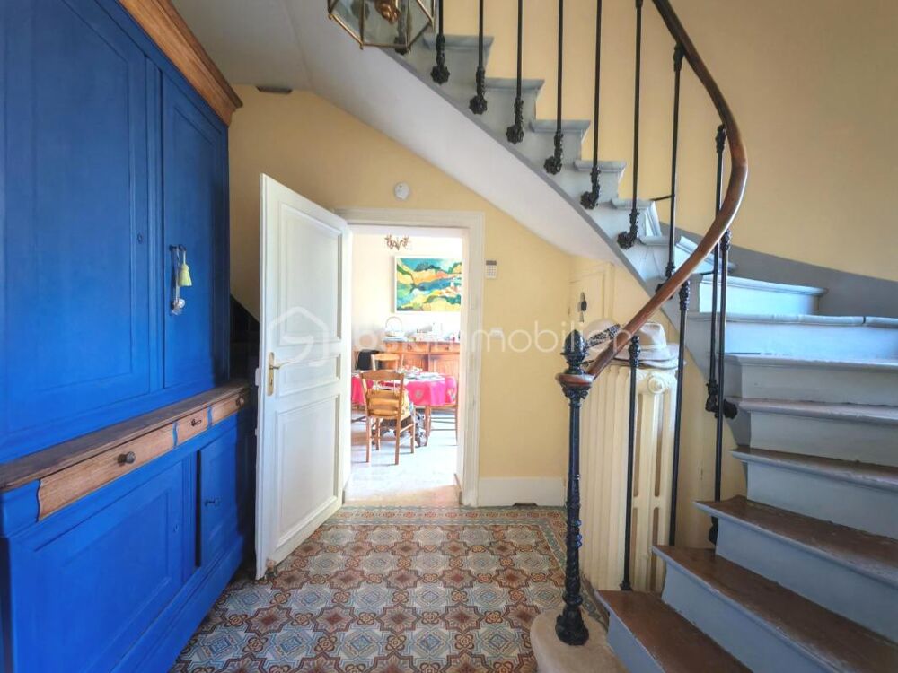 à vendre  Propriété/château Crécy-la-Chapelle (77580)