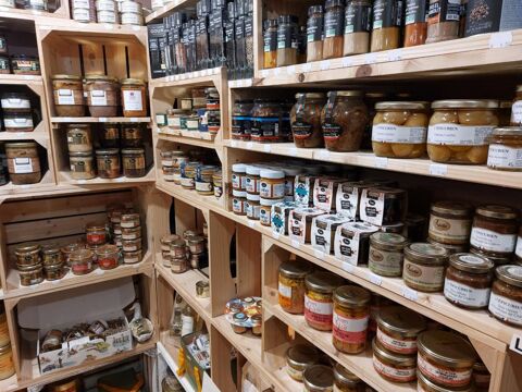 Locaux/Biens immobiliers 198000 13200 Arles