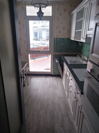  Appartement à louer 3 pièces 84 m²