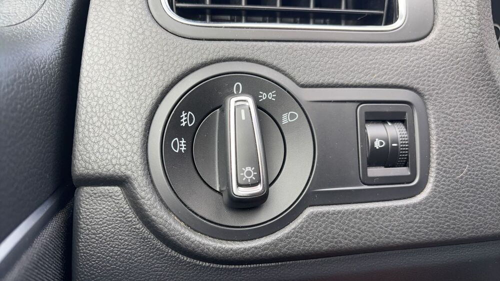 Polo soci&eacute;t&eacute; V 1.4 TDI 75 Lounge 2016 occasion 06200 Nice