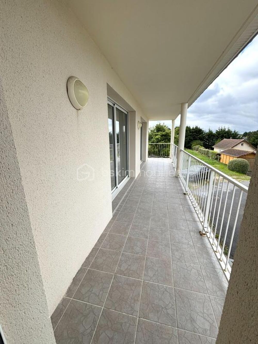 Maison à 10 min à pied de la mer avec dépendance et garage