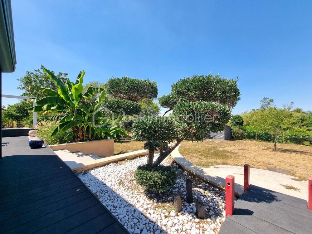 MAISON LUMINEUSE_ 3 CHAMBRES _ GARAGE ET JARDIN !!!