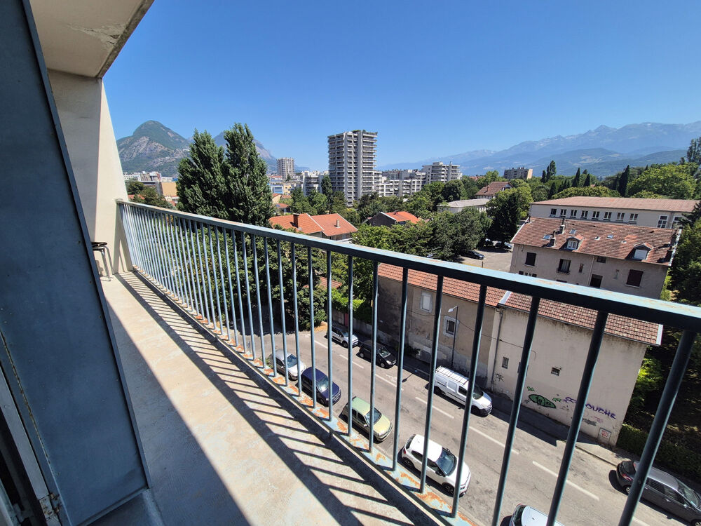 Vente Appartement Achat Appartement T3 Grenoble – 3 Pièces Traversant Est-Ouest avec Balcon, Cave & Parking Grenoble