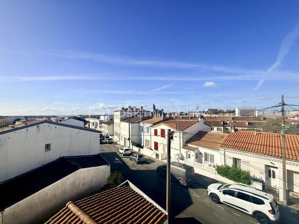 Appartement T2/T3 rénové avec balcon - Royan centre-ville