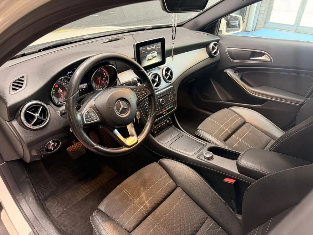 Classe GLA 180 (156.942) Inspiration 2017 occasion 73000 Chambery