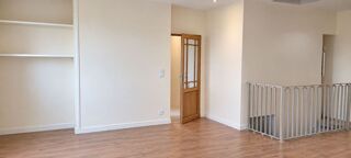  Maison à louer 5 pièces 160 m²