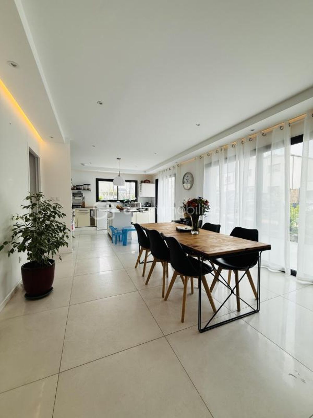 Maison contemporaine 6 pièces  142 m²  Terrain 401 m²