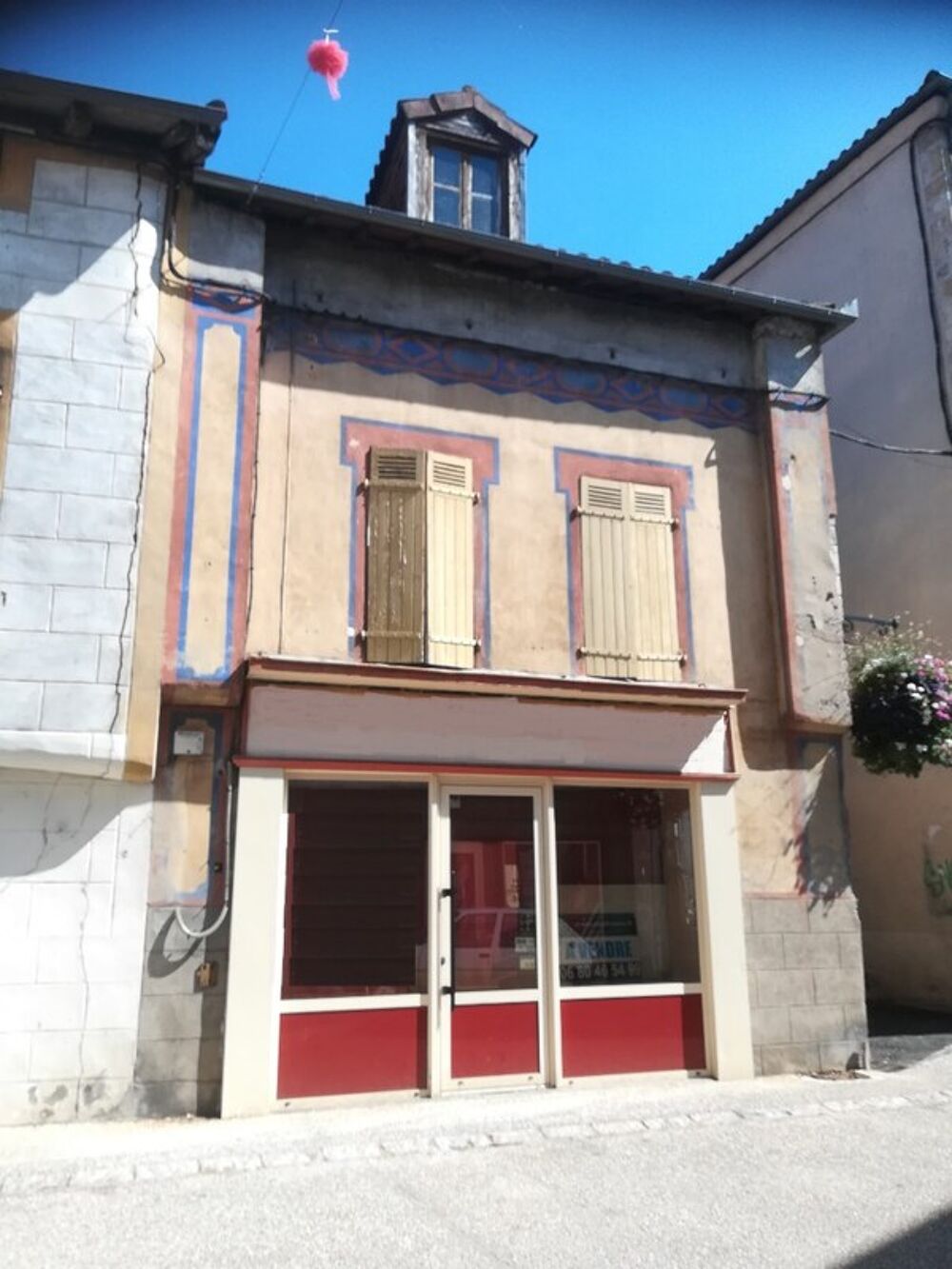 Dpt Lot (46), à vendre maison P8 de 92 m²
