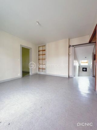  Immeuble � vendre 10 pi�ces 145 m�