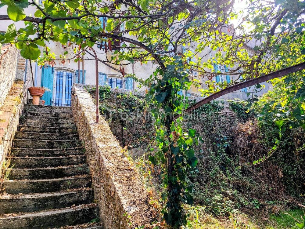 Volumes et potentiel  Maison de 240 m² avec vue dégagée sur la Garonne