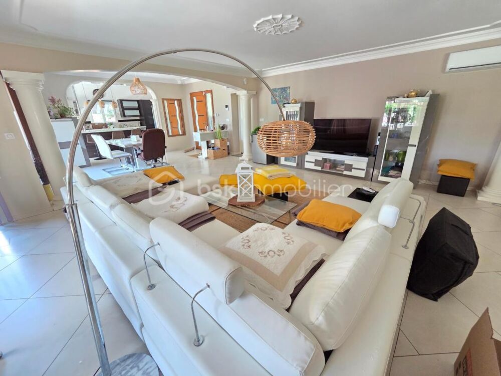 Magnifique Propriété de charme de 204m² à Chaulgnes avec Piscine et dépendances