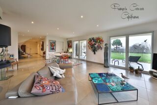  Maison � vendre 6 pi�ces 210 m�