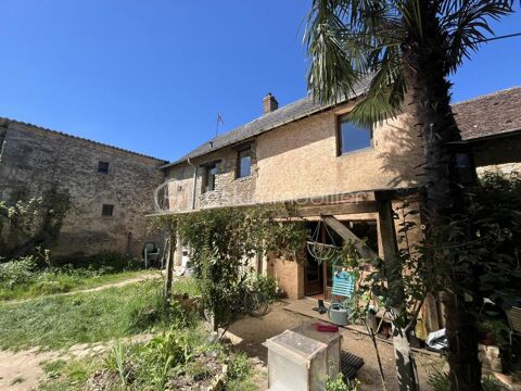   Grande maison de bourg a rnover, 200 m2 Maison - 6 pice(s) - 210 m