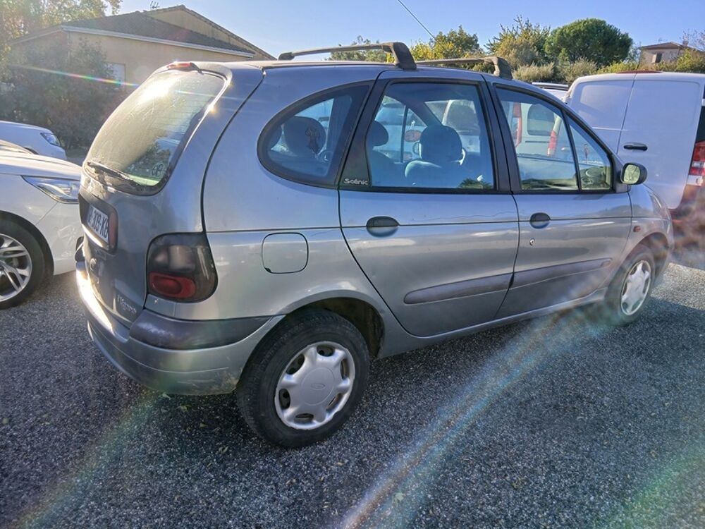M&eacute;gane SCENIC I 1.6i 90 CV 1998 occasion 31570 Lanta