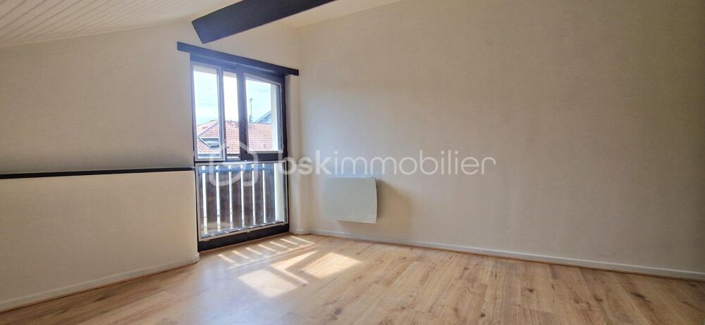 EMPLACEMENT PRIVILÉGIÉ POUR CE CHARMANT APPARTEMENT T2  43 M² AU SOL (28 M² CARREZ)