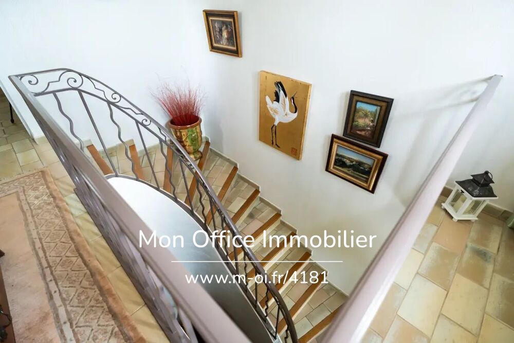 à vendre  Propriété/château Trets (13530)