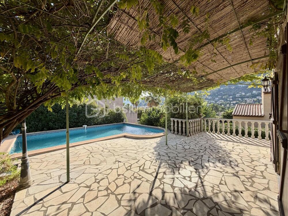 Vente Villa SOLLIES TOUCAS- Villa de caractère 171 M² - architecture singulière, piscine & 2 espaces de vie Sollies toucas
