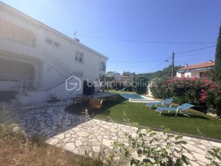  Villa à vendre 6 pièces 205 m²