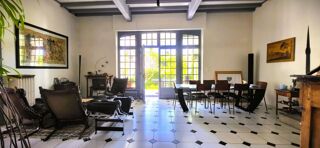  Villa  vendre 7 pices 280 m