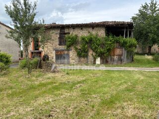 Vente Maison proche d' AMBERT (63) CORPS DE FERME en pierre renové  avec sa grange indépendante  TERRAIN de 1209 M2 Tours sur meymont
