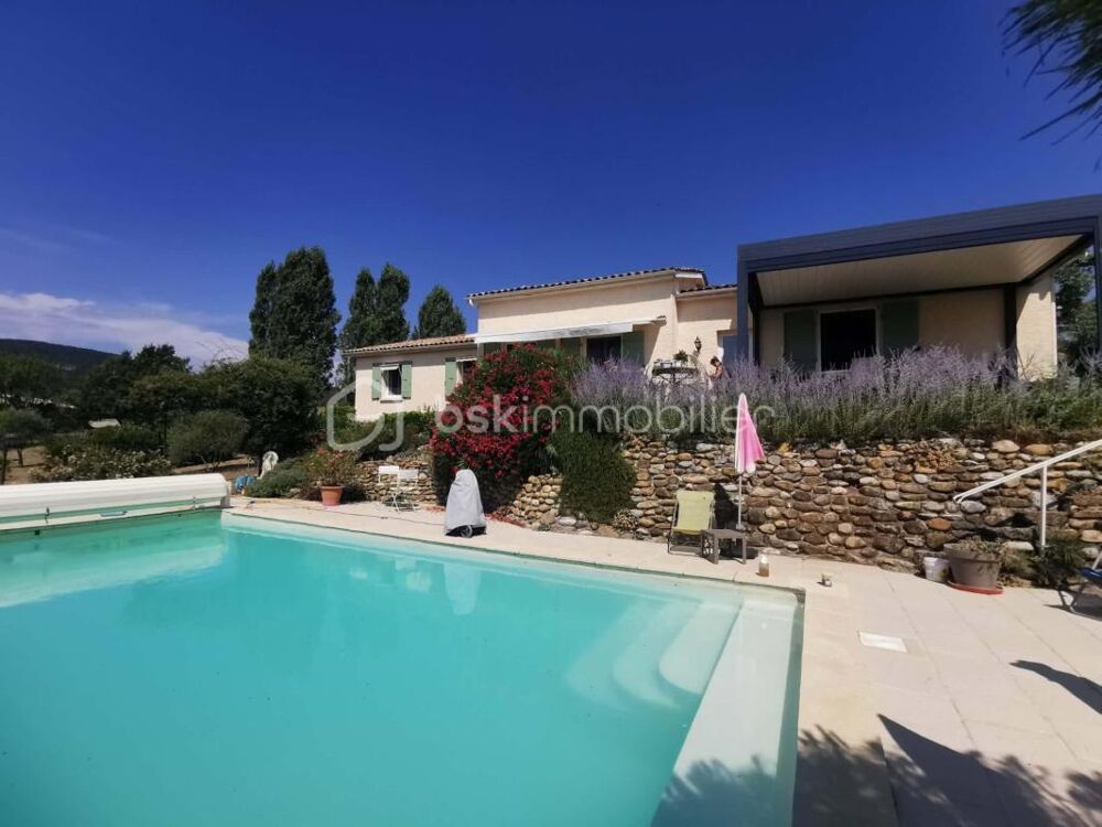 à vendre  Propriété/château Thoard (04380)