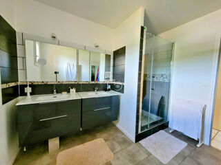  Maison � vendre 9 pi�ces 235 m�