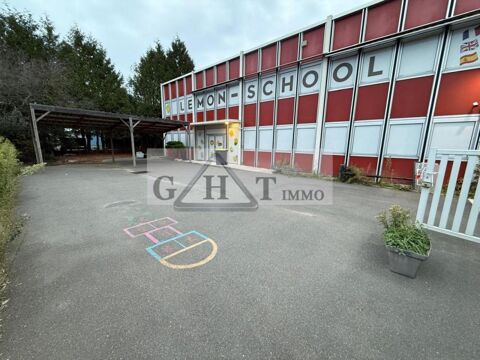 ENTREPOT/BUREAUX 800 M&sup2; A LOUER OZOIR LA FERRIERE 6000 77330 Ozoir la ferriere