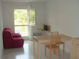  Appartement à louer 3 pièces 42 m²