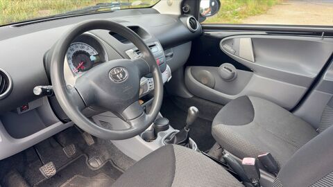 Aygo 1.0 VVT-I 68 Confort 2009 occasion 76230 Isneauville
