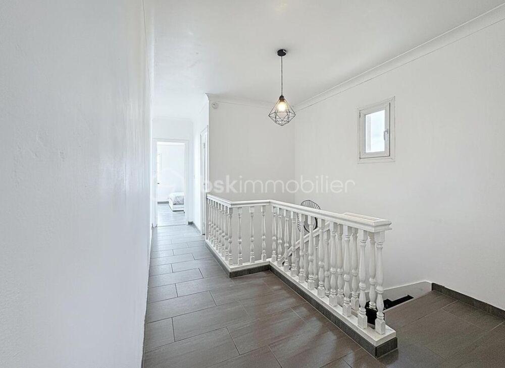 � vendre  Villa P�rols (34470)