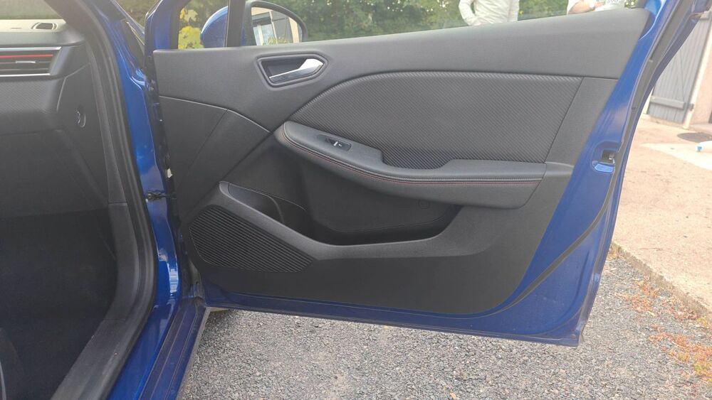 Clio 1.6 E-Tech 140 Hybrid 91 RS Line 2020 occasion 01140 Saint Etienne Sur Chalaronne